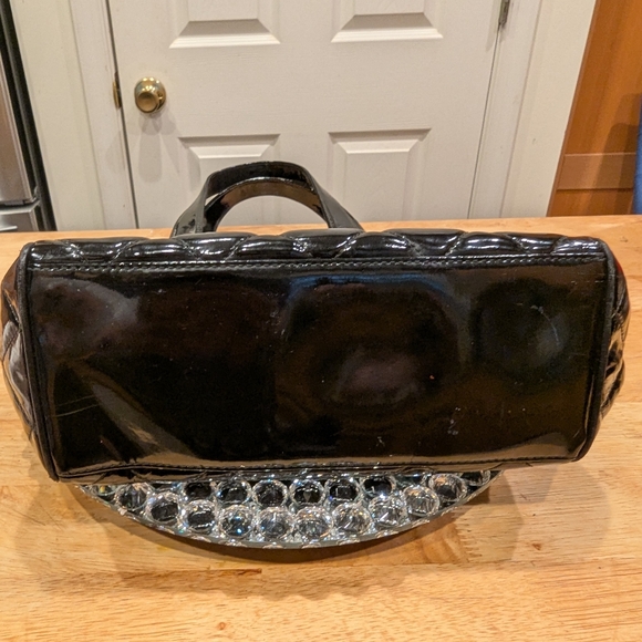 CHANEL Vintage Patent Leather Slit Pocket Shoulder Bag w COA - Picture 4 of 16